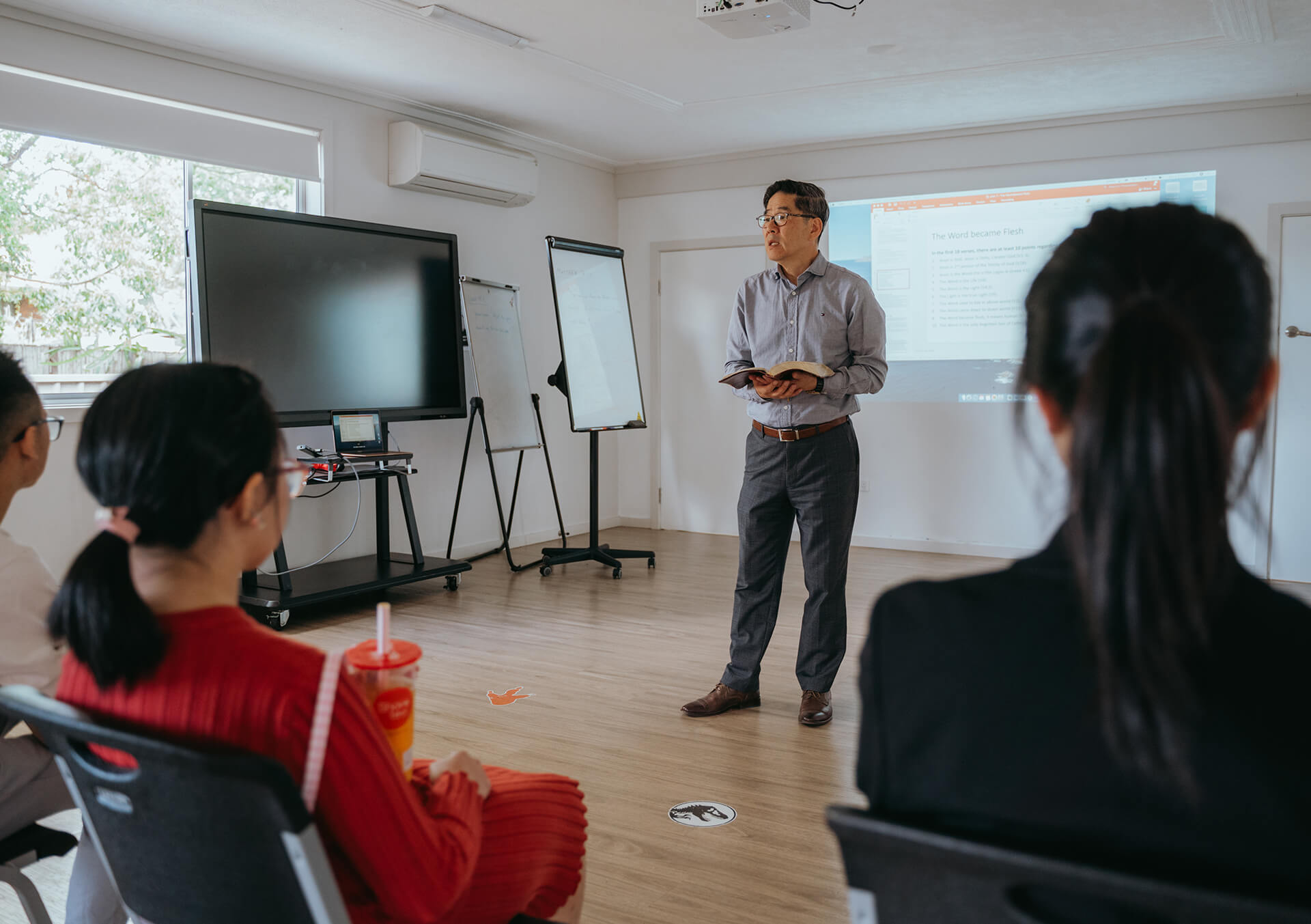 Nhóm Thiếu Niên / Youth Ministry
